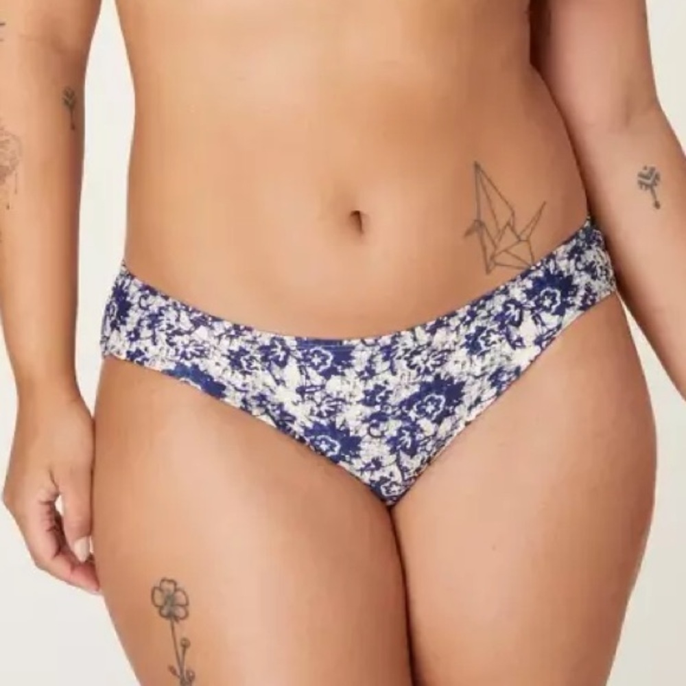 Faherty x Andie Swim The Bikini Bottom in Boho Island Batik Size Medium NWT!